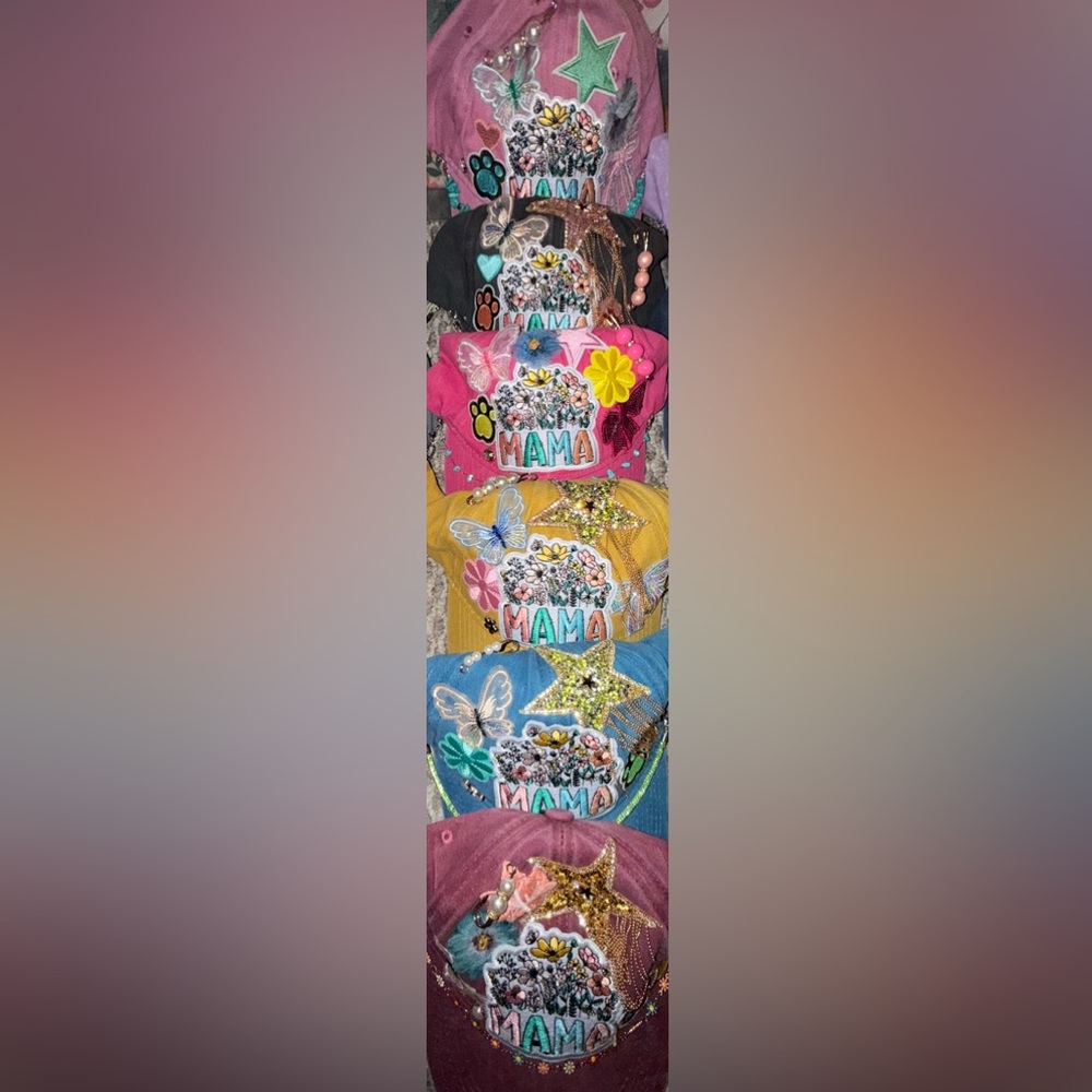 HATS, PURSES, GRAB BAG JEWELRY, WATER-BOTTLE HOLDERS - Picture 2 of 12